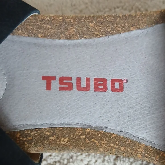 Tsubo Black and Gray Women's Sandals - Picture 2 of 11